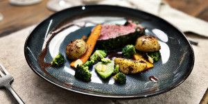 Beitragsbild des Blogbeitrags Rinderfilet im Kräutermantel