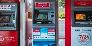 Beitragsbild des Blogbeitrags Dynamic Currency Conversion: Service oder Touristenfalle?