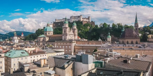 Beitragsbild des Blogbeitrags Ist Trinkgeld in Österreich üblich und wie viel gibt man?