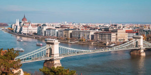 Beitragsbild des Blogbeitrags 25 Sehenswürdigkeiten in Budapest, die Du sehen musst!