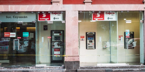 Beitragsbild des Blogbeitrags Geld abheben Mexiko: So vermeidest Du hohe Gebühren