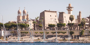 Beitragsbild des Blogbeitrags Hurghada nach Luxor: 10 Tipps zum Ausflug ins Tal der Könige