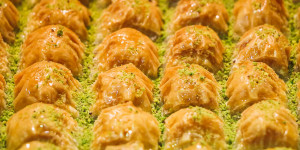 Beitragsbild des Blogbeitrags Türkisches Essen: 24 Spezialitäten aus der Landesküche