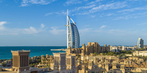 Beitragsbild des Blogbeitrags Luxushotel Dubai: 17 besten 5 Sterne Hotels im Vergleich 