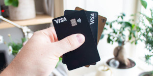 Beitragsbild des Blogbeitrags Wie kann ich eine Rechnung mit Kreditkarte bezahlen? 