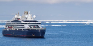 Beitragsbild des Blogbeitrags Antarktis Reiseberatung: Plane Deine Reise mit Experten