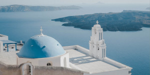 Beitragsbild des Blogbeitrags Insel Santorin – die verträumte Insel in Griechenland