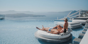 Beitragsbild des Blogbeitrags Santorin – die verträumte Insel in Griechenland