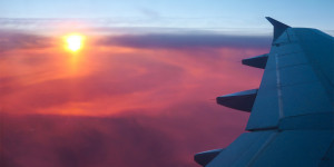 Beitragsbild des Blogbeitrags Reiseplanung Teil 2: Flüge günstig buchen / Anreisemöglichkeiten vergleichen