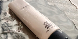 Beitragsbild des Blogbeitrags Was ist von MAC Cosmetics Strobe Cream zu erwarten? Eine Creme mit zahlreichen Möglichkeiten