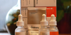Beitragsbild des Blogbeitrags The Ordinary Pflegeroutine für empfindliche Haut: alle Produkte einzeln erklärt