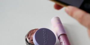 Beitragsbild des Blogbeitrags Sommerstimmung von Florence by Mills: Makeup Produkte im Test