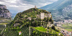 Beitragsbild des Blogbeitrags Arco – Sehenswürdigkeiten & Reisetipps – Gardasee