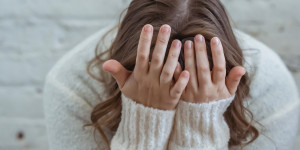 Beitragsbild des Blogbeitrags Den Balkon perfekt einrichten: 6 Methoden, um deinen Stil kinderleicht zu finden