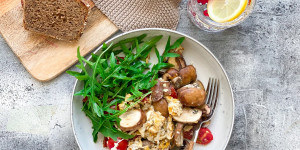 Beitragsbild des Blogbeitrags Schnelles Rührei mit Champignons