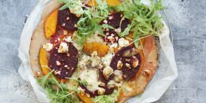 Beitragsbild des Blogbeitrags Kürbis – Rote Rüben Pizza