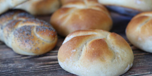 Beitragsbild des Blogbeitrags Frühstück mit „über“(drüber)-Gebäck