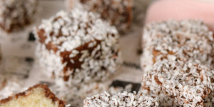 Beitragsbild des Blogbeitrags australische LAMINGTONS 