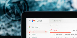 Beitragsbild des Blogbeitrags „Passwort wurde geändert“ E-Mail-Benachrichtigungen in WordPress deaktivieren