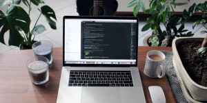 Beitragsbild des Blogbeitrags WordPress „Passwort wurde geändert“ E-Mails deaktivieren