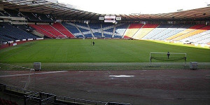 Beitragsbild des Blogbeitrags Österreich beginnt WM-Qualifikation in Glasgow mit „Notelf“