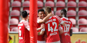 Beitragsbild des Blogbeitrags Onisiwo und Mwene zerstörten Alabas Titelparty! Champions League für Schlager und Hinteregger wackelt