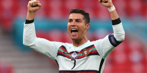 Beitragsbild des Blogbeitrags Fußball wie früher: Stöger sah dreifachen Ronaldo-Rekord