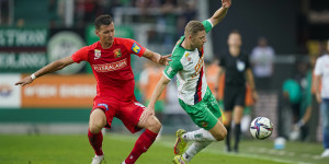 Beitragsbild des Blogbeitrags Rapids Leistungen verlangen Debüt von Ballo! Der Referee bürgt für Hektik