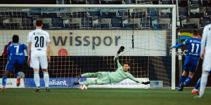 Beitragsbild des Blogbeitrags Trotz Glanzparaden soll Lindner in Basel einen Konkurrenten vom FC Liverpool bekommen