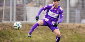 Beitragsbild des Blogbeitrags Violett blieb unbesiegt: Bei Austrias 3:1 zeigte ein 18 jähriger auf
