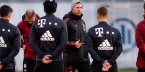 Beitragsbild des Blogbeitrags Omikron beschäftigt Bayern mehr als Salzburg: Musiala fällt aus, Bangen um Neuers Ersatz 