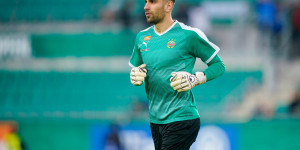 Beitragsbild des Blogbeitrags Der Sonntag des Peter Pacult! Macht Rapid eine Tormann-Baustelle auf? 