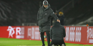 Beitragsbild des Blogbeitrags Hasenhüttl mitten im Titelduell: Guardiola hält ihm die Daumen 