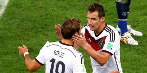 Beitragsbild des Blogbeitrags Altachs Trainerhammer mit einem berühmten Torjäger: Miro Klose 