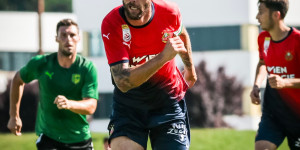 Beitragsbild des Blogbeitrags Zu müde, zu heiß und vor allem zu viele Fehler! Rapid-Ärger über 2:3