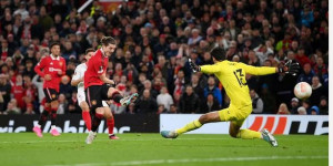 Beitragsbild des Blogbeitrags Sabitzers Doppelpack-Werbung in eigener Sache reichte für Manchester United nicht