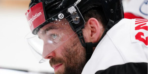 Beitragsbild des Blogbeitrags Yzerman bei Österreichs 0:6! Bei Schneider droht Ausfall für WM