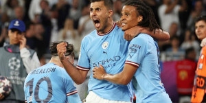 Beitragsbild des Blogbeitrags Am Ziel der Träume: Schmeichelhafte Krönung für Manchester City und Guardiola