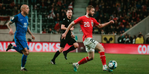 Beitragsbild des Blogbeitrags Rangnick lässt sieben Fixstarter im Talon: Laimer statt Alaba Kapitän 