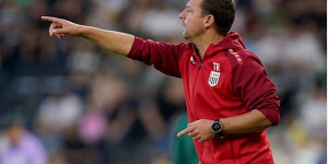 Beitragsbild des Blogbeitrags Den Befehl des Trainers ignoriert: Ärger beim 0:1 des LASK