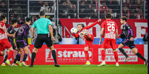 Beitragsbild des Blogbeitrags Zweimal Unentschieden: Für Bayern ein Dämpfer, für Hütter ein Prestigeerfolg