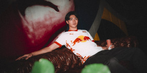 Beitragsbild des Blogbeitrags Ein neuer Japaner und Fragezeichen bei Salzburg, LASK und Rapid holten Linksfüße für die Abwehrspieler