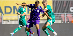 Beitragsbild des Blogbeitrags Erster Dämpfer für Rapid durch Pacult! Wirbel um VAR und Referee