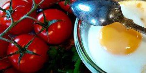 Beitragsbild des Blogbeitrags Shakshuka – Frühstück wie am Brunnenmarkt