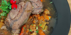 Beitragsbild des Blogbeitrags Rinderbackerl in Most-Hagebuttensauce