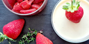 Beitragsbild des Blogbeitrags Rhabarber-Kokos-Creme