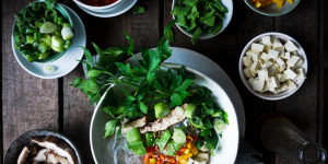 Beitragsbild des Blogbeitrags Glasnudelbowl vegan glutenfrei