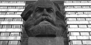 Beitragsbild des Blogbeitrags Kommunismus Rot-Weiß-Rot: DAS steht im KPÖ-PROGRAMM!