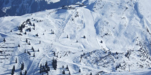 Beitragsbild des Blogbeitrags Ski-Weltcup: Der „woke“ LIEBLINGSGEGNER der Wiener Blase !