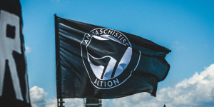 Beitragsbild des Blogbeitrags Missbrauch des Antifaschismus : Eine bürgerliche Perspektive!